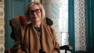 Stina Leppänen leder föreningen som upprätthåller Hedvigs minne. Stina Leppänen i museet Hedvigs minne i Nådendal