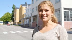 De flesta fall sköter Meiju Mäkinen över telefon, men ibland träffar hon klienterna på kontoret i gamla Telehuset. Patientombudsman Meiju Mäkinen.
