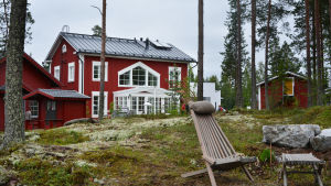 Huset var med på bostadsmässan i Seinäjoki 2016. År 2021 är det bostadsmässa i Lojo, men Marcus Grönholm ser inte Lojo som en konkurrent eftersom mässan i Ingå inte ordnas samma år. Bostadsmässa i Seinäjoki.