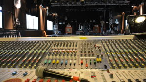 Turku Rock Academy håller till i ungdomsgården Vimmas utrymmen i Åbo. Turku Rock Academy finns i ungdomsgården Vimmas utrymmen i Åbo.