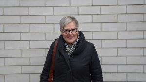 Tuula Öhman är Samlingspartiets kandidat. Partiet har två platser i nuvarande fullmäktige. En bild på Tuula Öhman