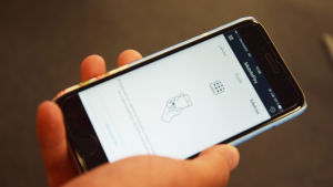 Man kan även använda Mobile Pay som betalning hos ett företag. Applikationen MobilePay.