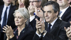 Francois Fillon och hans hustru Penelope på ett valmöte i Paris 29.1.2017 Francois Fillon och hans hustru Penelope på ett valmöte i Paris 29.1.2017