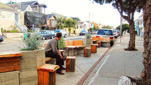I San Fransisco är konceptet att hyra yt parkeringsplatser åt företagare mycket populärt. uthyrd parkeringsplats i San Fransisco