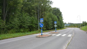Infarten till Pentbyvägen flyttar närmare Villa Pentby. Ny infart till Pentbyvägen i Karis.