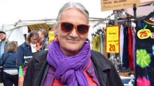 Margherita Zilliacus tror att flera möten mellan människor ökar förståelsen. Men föra att rå på hatpratet krävs politiska beslut. Margherita Zilliacus på Världen i byn.