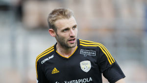 Richie Dorman har fått ny roll under Sixten Boström. Richie Dorman spelar i SJK i finska ligan.