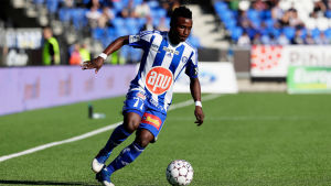 Evans Mensah har gjort mål i bägge matcherna mot SJK. Evans Mensah spelar fotboll för HJK.