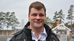 Wilhelm Liljeqvist (SFP), kommunstyrelsens ordförande. Vd för Salmon Farm Wilhelm Liljeqvist