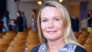 Mirjam Kalland säger att barn som rymmer ofta vill bli hittade. Mirjam Kalland i Seminarieskolan i Ekenäs.