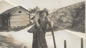 Gårdens trotjänare, drängen och sjömannen August Törndahl. Gårdens trotjänare, drängen och sjömannen August Törndahl.
