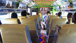 Många väljer att installera golvlampor inne i matatun. Det blir snyggt speciellt på kvällen när det är mörkt. buss i nairobi