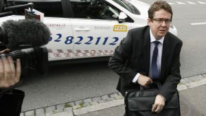 Det Schweiziska folkpartiets ordförande Albert Roesti hör till dem som varit emot initiativet. Ordföranden för Schweiziska folkpartiet, Alberti Roesti.