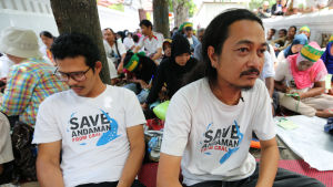 Arkivbild på Prasitthichai Noonuan och Akkradet Chakindja under en hungerstrejk i Bangkok i juli 2015. Arkivbild på Prasitthichai Noonuan och Akkradet Chakindja under en hungerstrejk mot kolkraftsplanerna i Bangkok i juli 2015.