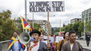 Demonstration i Genève mot övergrepp på tibetaner och uigurer i Kina. Demonstration i Genève mot övergrepp på tibetaner och uigurer i Kina.
