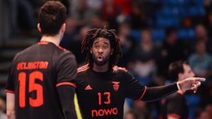 Benfica bättre med uddamålet. Uelington da Silva Ferreira och Paulo Moreno mötte Cocks på hemmaplan i Lissabon.
