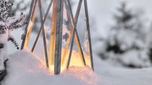 Som signaturen J&M säger så vore en vit jul vara en bra avslutning på ett lite miserabelt år. En ljuslykta i snön.