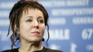 Olga Tokarczuk under Berlins filmfestival, 2017. Olga Tokarczuk på presskonferens under Berlinale.
