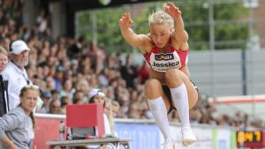 Rautelin tog ett stort bronsskutt i längden. Jessica Rautelin hoppar längd, 2017.