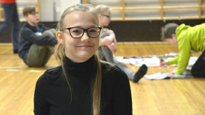Det känns ändå bra att jag kan planera för någon annans framtid och hjälpa till så att de kan lära sig bättre, säger Mereta Lindholm. Mereta Lindholm