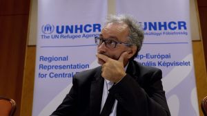 UNHCR:s Europachef Vincent Cochetel under en presskonferens i Budapest i september 2015 UNHCR:s Europachef Vincent Cochetel under en presskoferens i september 2015