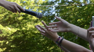 En tillgänglig festival är en festival där alla besökare får ta del av festiligheterna, oavsett vilka behov man har. Isac Elliot på Rockoff
