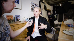 För Silvana Imam är det viktigt att budskapet går hem. Kjell Simosas intervjuar. Silvana Imam intervjuas av Kjell Simosas