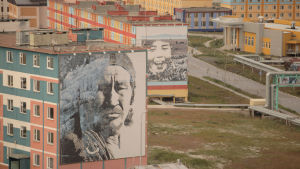 Anadyr, Tšuktšien autonomisen piirikunnan pääkaupunki Beringinmeren rannalla Anadyrjoen suulla. Reilut 13 000 asukasta. Anadyr, Tšuktšien autonomisen piirikunnan pääkaupunki Beringinmeren rannalla