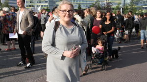 Laura Klingberg var glad över den positiva stämningen på demonstrationen. Laura Klingberg på demonstration