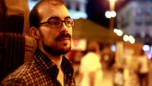 Pablo Gallego vaati korruptioon syyllistyneiden poliitikkojen eroa. Seurauksena hän sai itse potkut työstään. Pablo Gallego