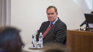 Paavo Lipponen. Paavo Lipponen presenterar rapport om framtidsutsikterna för Arktis.
