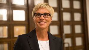 Veronica Rehn-Kivi var initiativtagare till att medborgarinitiativet ska behandlas färdigt. Veronica Rehn-Kivi uusi kansanedustaja eduskunta / RKP