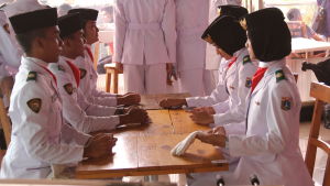 Indonesian (Jakartan) virallinen lipunlaskumiehistö