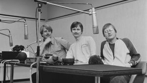 Rockradion toimittajat Heikki Harma, Heimo Holopainen ja Jake Nyman studiossa vuonna 1980.