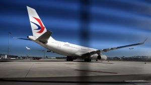 Ett China Eastern Airlines-flygplan på Sydneys internationella flygplats den 12 juni 2017.