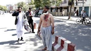 Den kraftiga bilbomben i Kabul krävde minst ett tiotal dödsoffer och över 90 skadade har tagits in på sjukhus