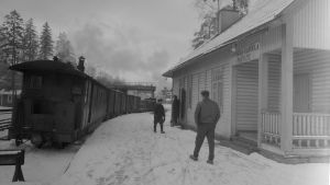 Hyvinkää-KARKKILAN kapearaiderautatie