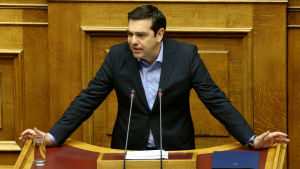 Greklands premiärminister Alexis Tsipras före söndagens omröstning. Greklands premiärminister Alexis Tsipras i Aten den 8 maj 2016.