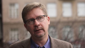 Professor Markus Jäntti föreslår sysselsättande åtgärder på uppdrag av regeringen. professor Markus Jäntti