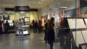 En del av museets utställningar var också öppna för singlarna. Singelkväll på nationalmuseet.