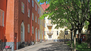 Katja Tikka nominerade den här stora innergården i Vallgård Gård vid Kangasalavägen 11
