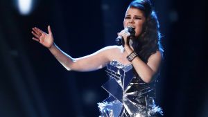 ... och det gick hur bra som helst. Saara Aalto framför discohiten No More Tears (Enough is Enough) i brittiska sångtävlingen X Factor den 12 november 2016.
