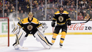 Finland glänser på målvaktsfronten med Tuukka Rask (i bild), Pekka Rinne och Mikko Koskinen. Det kan ännu bli slutspelshockey i vår för Tuukka Rask och hans Boston.