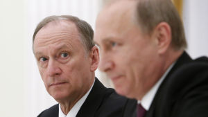 Nikolaj Patrusjev och Vladimir Putin i Moskva 2015. Det ryska säkerhetsrådets sekreterare Nikoalj Patrusjev och president Vladimir Putin.