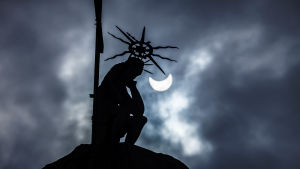Jesus är kingen menar West. Jesusstaty på Boems kapellet i Lviv.