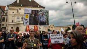 Demonstration mot populistisk kandidat inför presidentvalet i Österrike