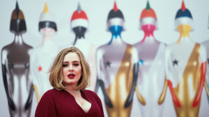 Adele saapuu vuoden 2016 Brit Awards gaalaan Lontoossa.