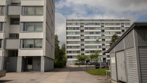 Små bostäder i Helsingfors förorter lockar köpare. Lähiöiden huono maine on liioiteltua / 60-70 luvun rakentaminen / Kontula / 09.06.2017