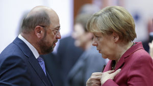 Martin Schulz och Angela Merkel i Bryssel 23.10.2014 Martin Schulz och Angela Merkel i Bryssel 23.10.2014