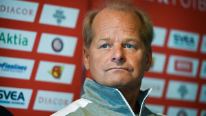 Antti Muurinen är sugen på ett nytt samarbete med Mikael Forssell. Antti Muurinen under en presskonferens inför ett Helsingforsderby.